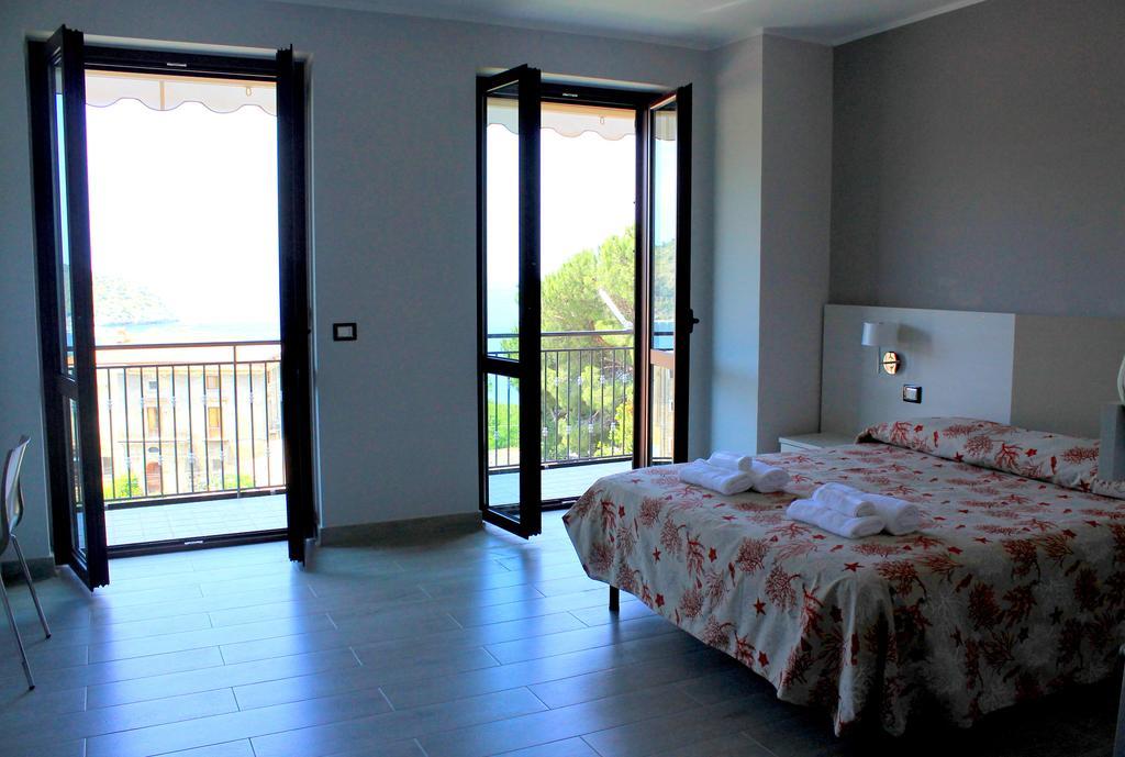 Bed and Breakfast Meublé Leonetti Centola Exterior foto
