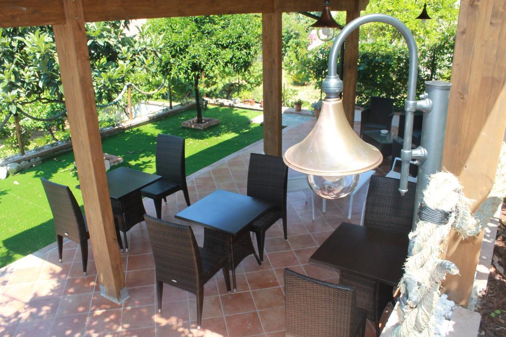 Bed and Breakfast Meublé Leonetti Centola Exterior foto